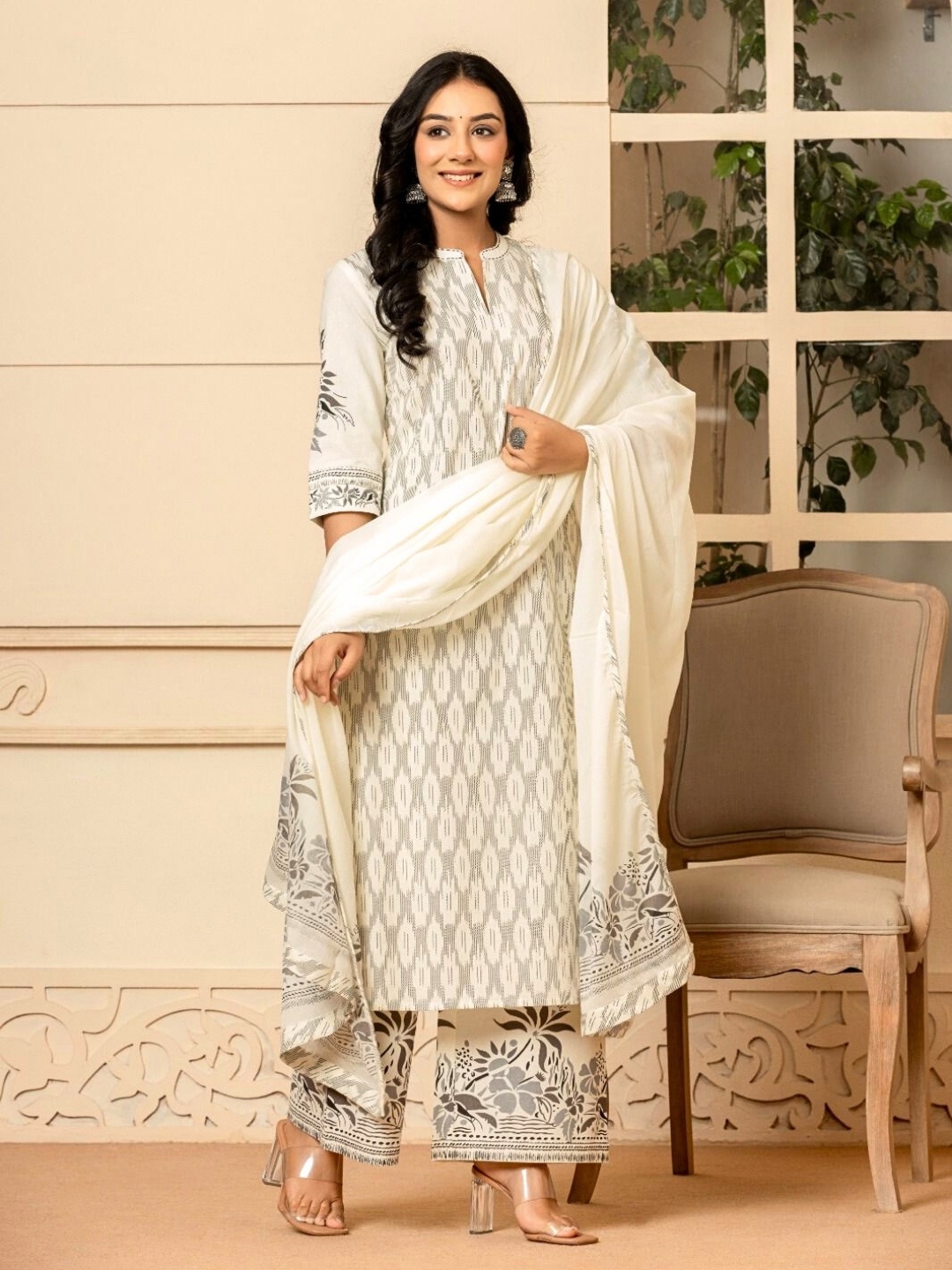 

Atha Fashion Floral Printed Pure Cotton Straight Kurta With Palazzos & Dupatta, Off white