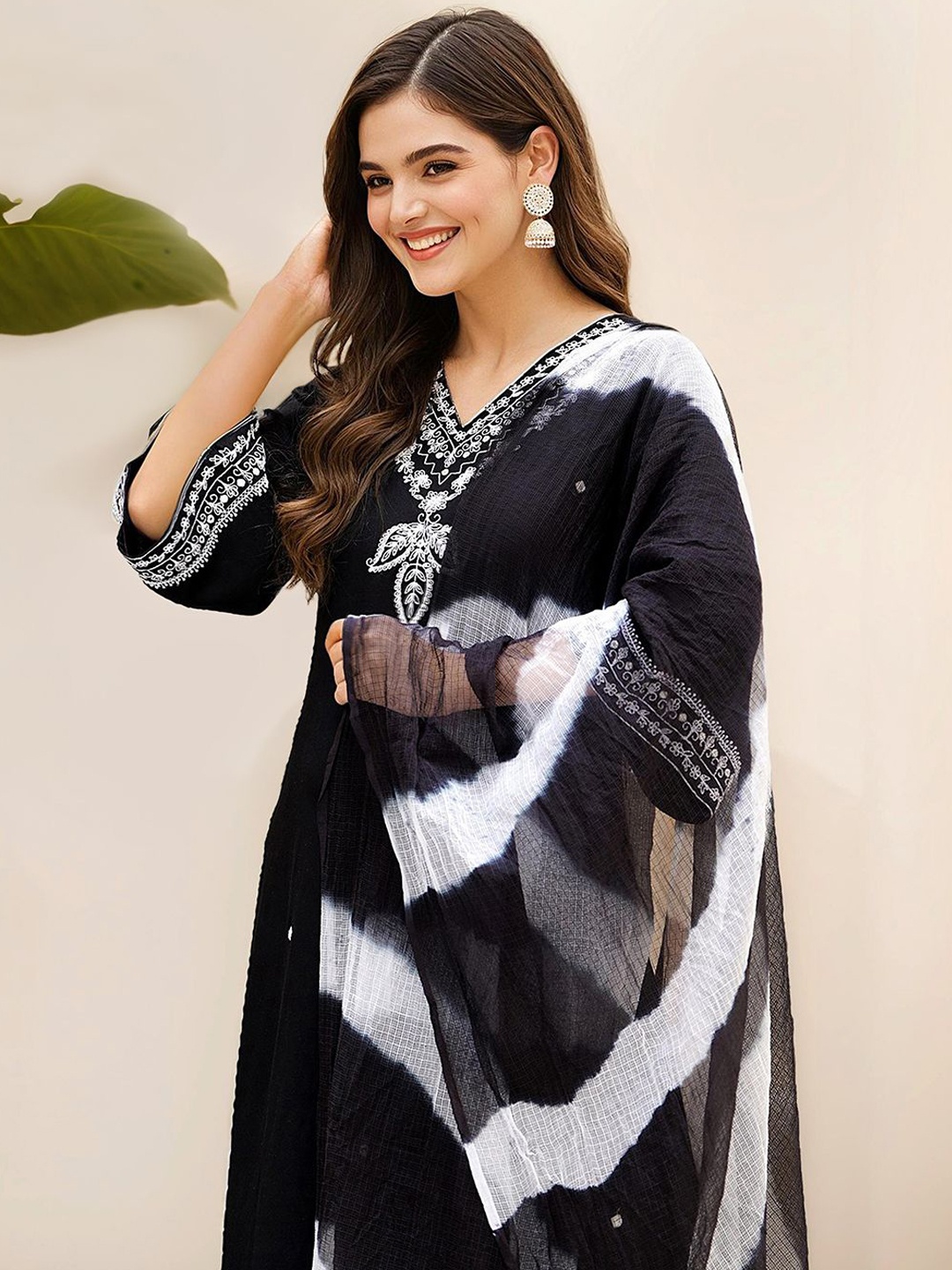 

Ishin Ethnic Motifs Embroidered Thread Work Kurta with Trousers & Dupatta, Black