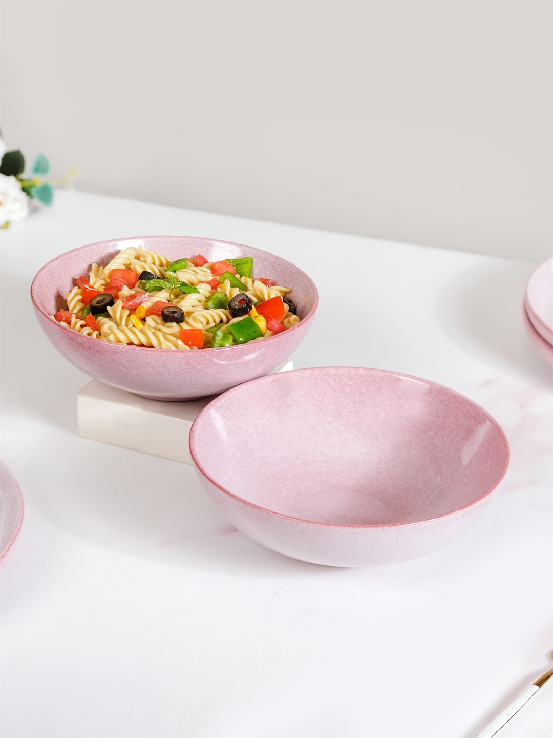 

Nestasia Set Of 2 Pink Ceramic Serving Bowls-1L