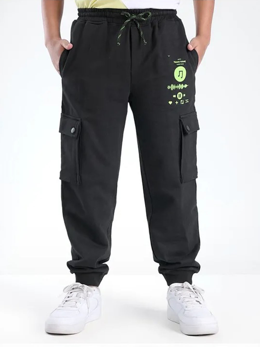 

ARIAS By LARA DUTTA Boys Text Printed Cotton Regular Fit Joggers, Black