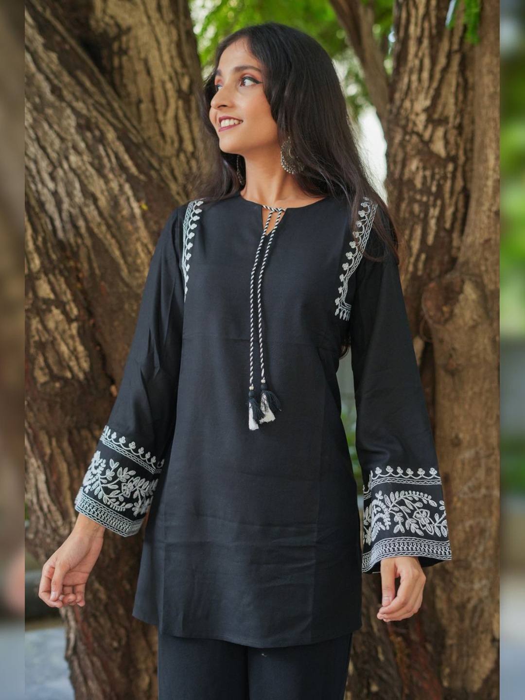 

Atha Fashion Women Embroidered Thread Work Pure Cotton Kurti, Black