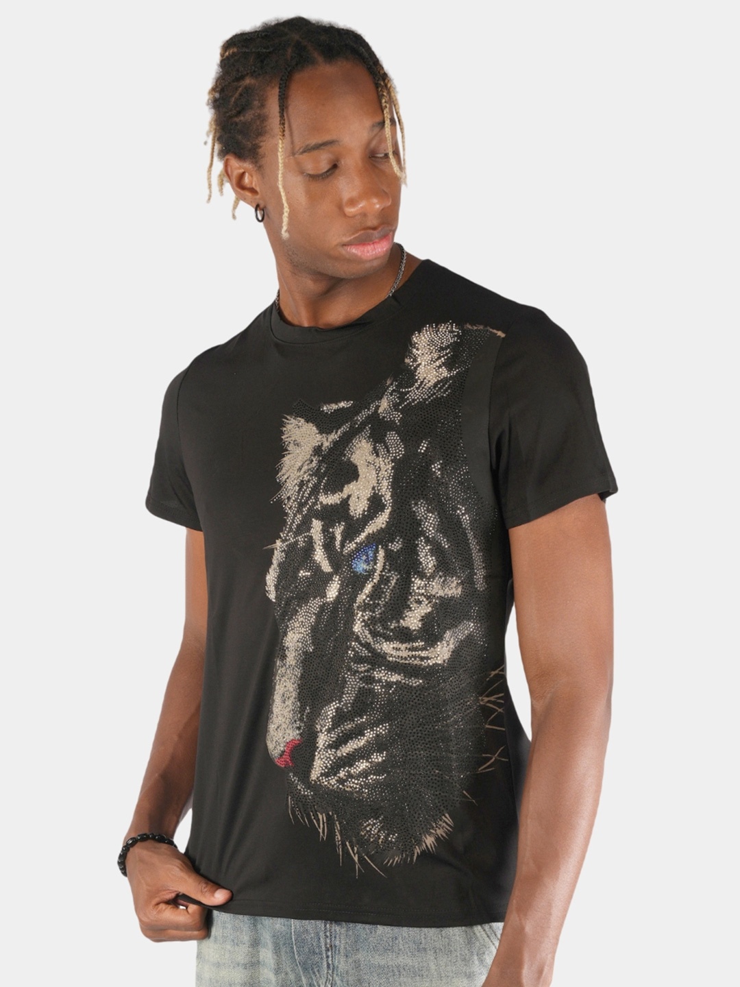 

BOTABOCHI Men Printed Cotton T-shirt, Black