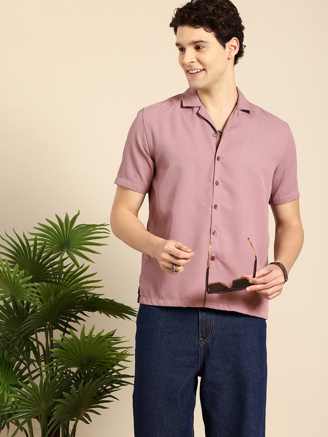 

Mast & Harbour Self Design Opaque Casual Shirt, Mauve