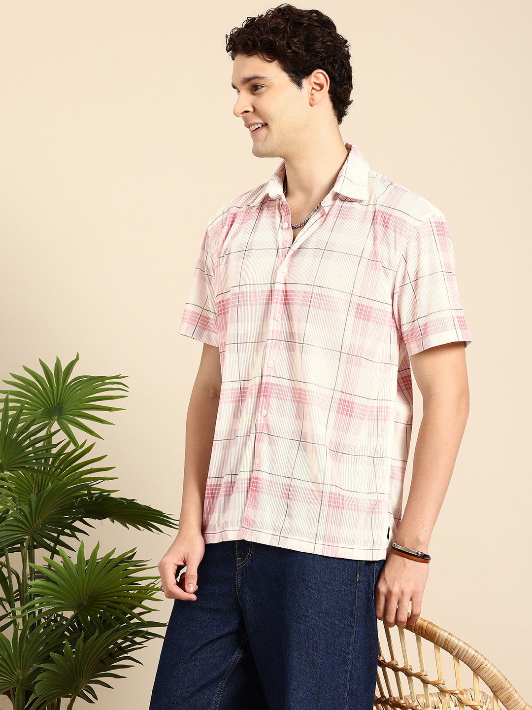 

Mast & Harbour Self Checked Drop-Shoulder Sleeves Relaxed Fit Casual Shirt, Pink