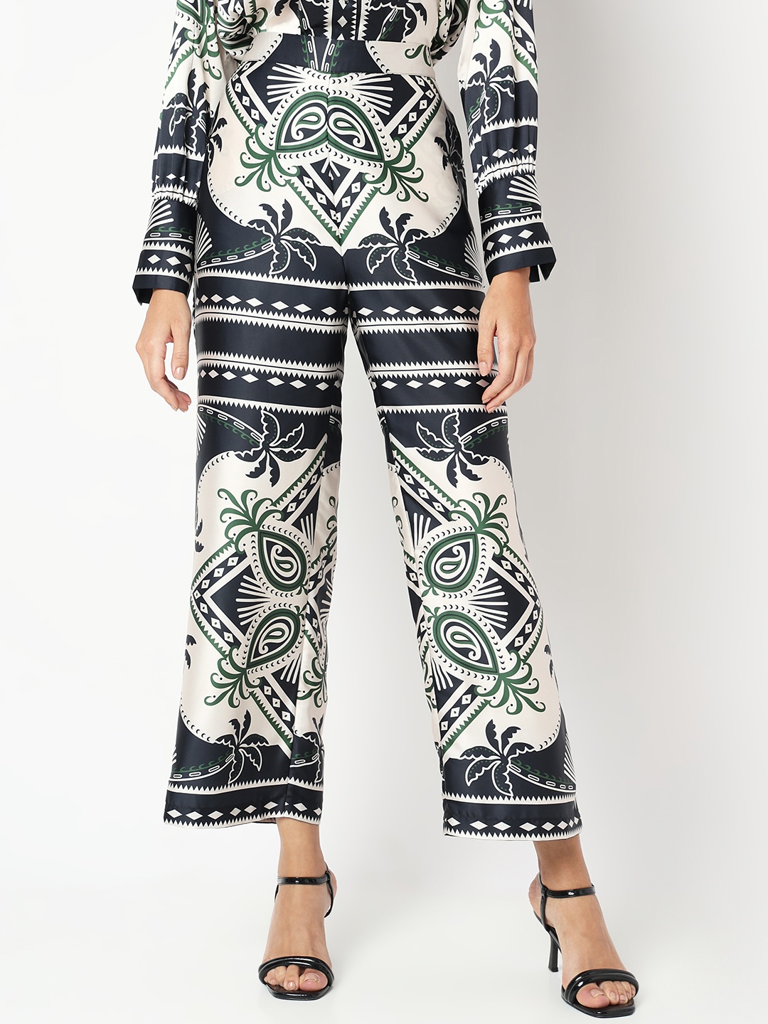 

Vero Moda Women Ethnic Motifs Printed Straight Fit High-Rise Culottes Trousers, Black