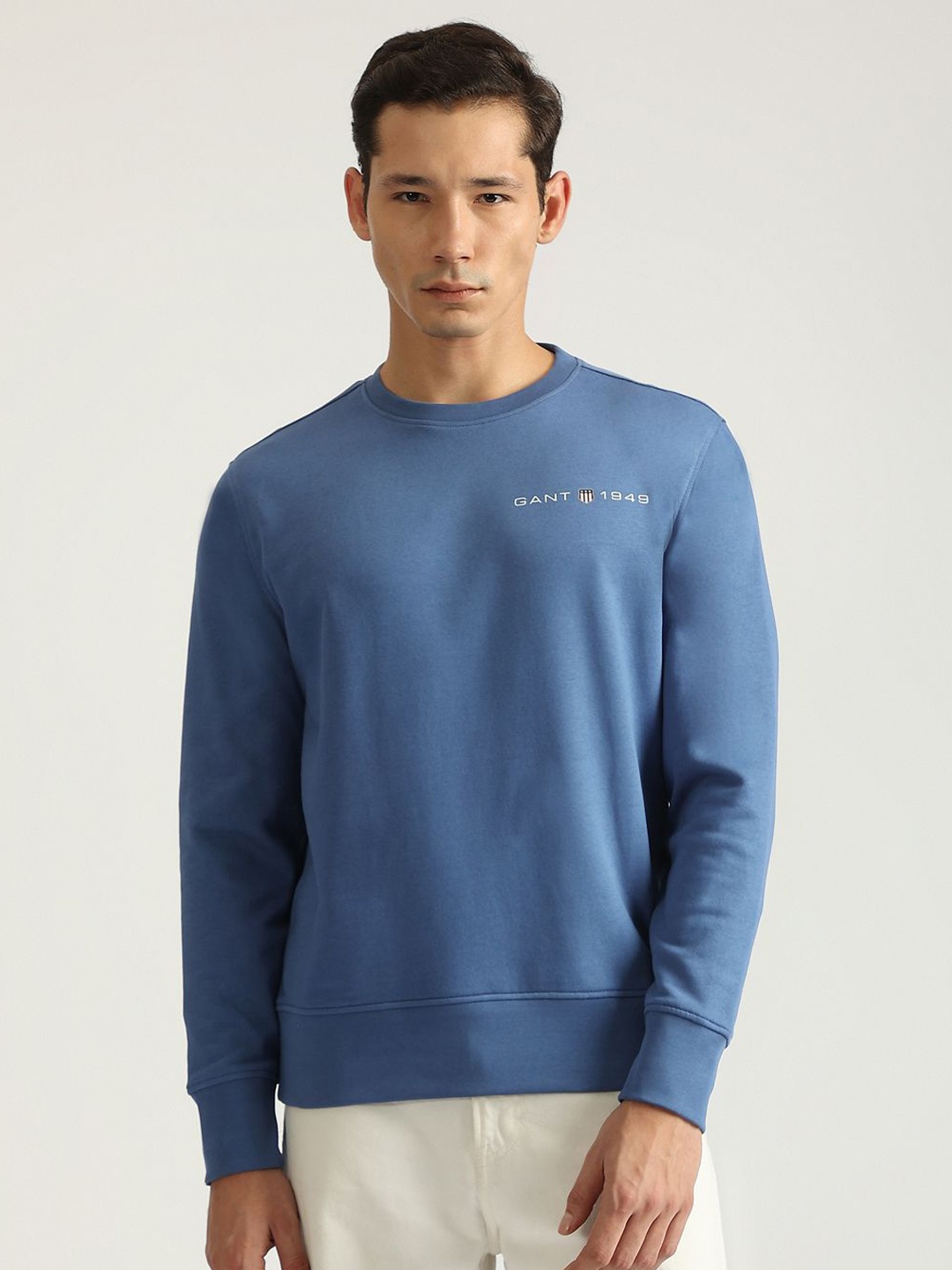 

GANT Men Solid Round Neck Cotton Pullover Sweatshirt, Blue