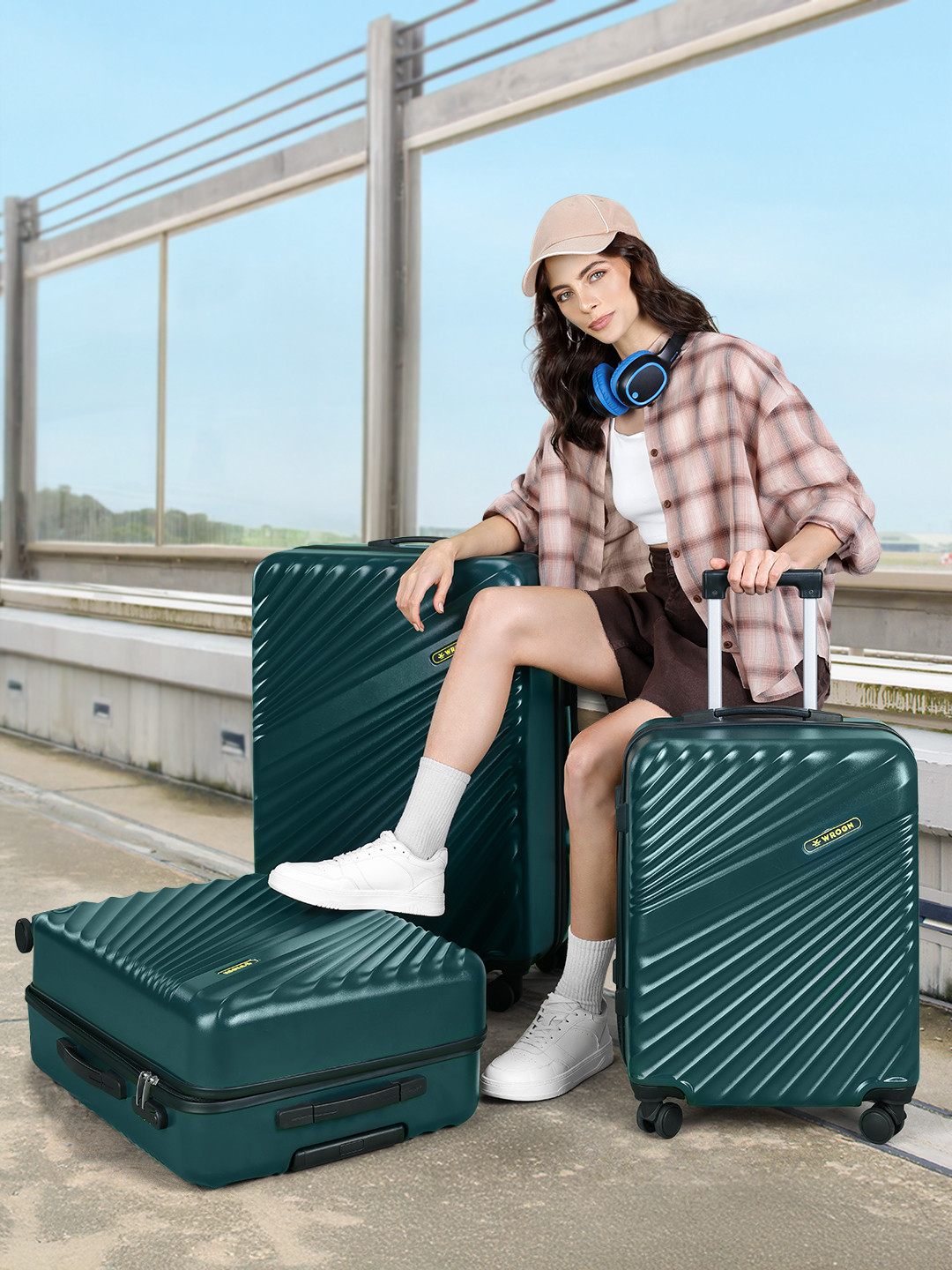 

WROGN Set Of 3 Maverick 360 Degree Rotation Hard-Sided Trolley Bags - 238L, Green