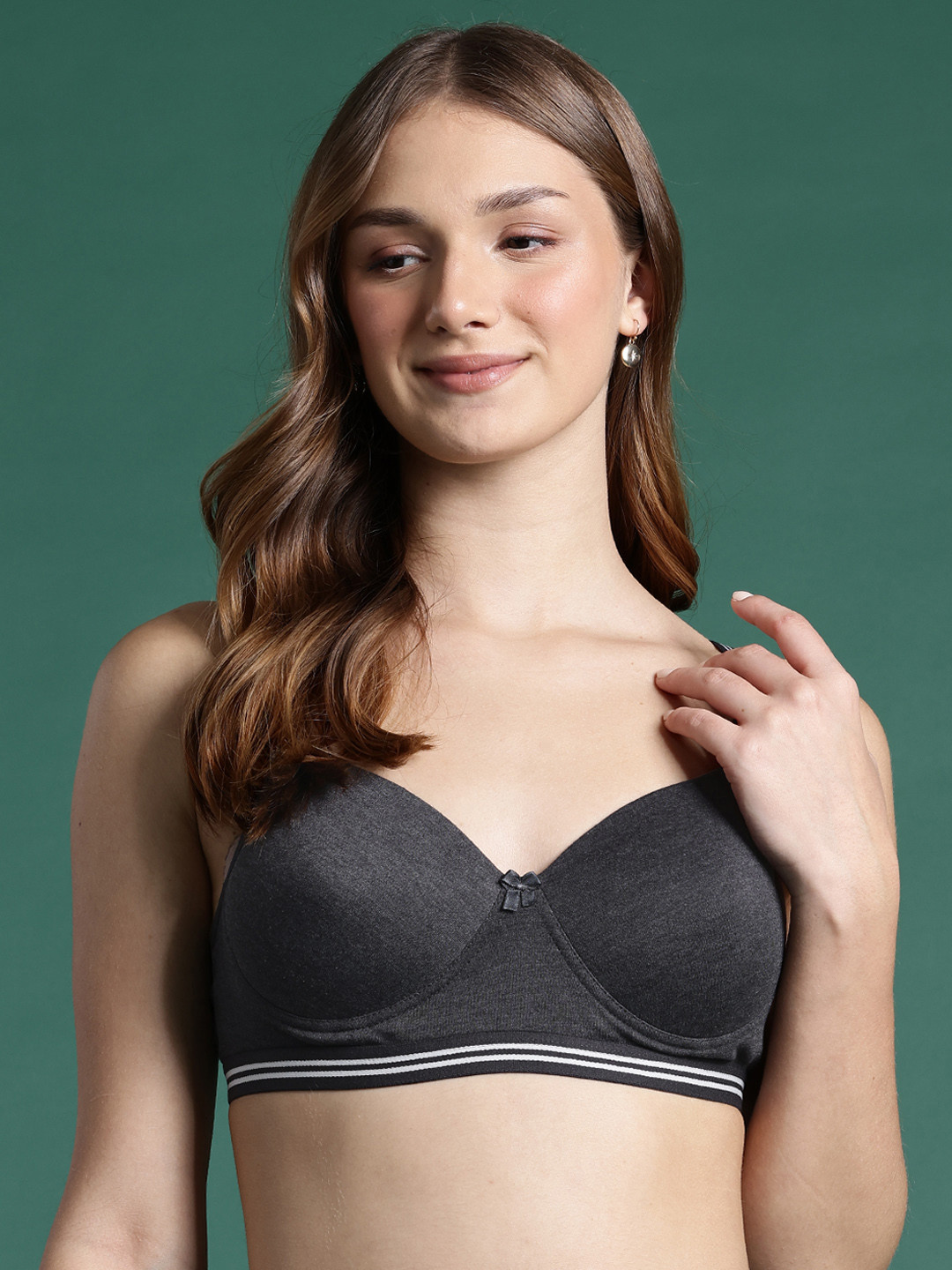 

DressBerry Solid Medium Coverage Lightly Padded Bra, Black