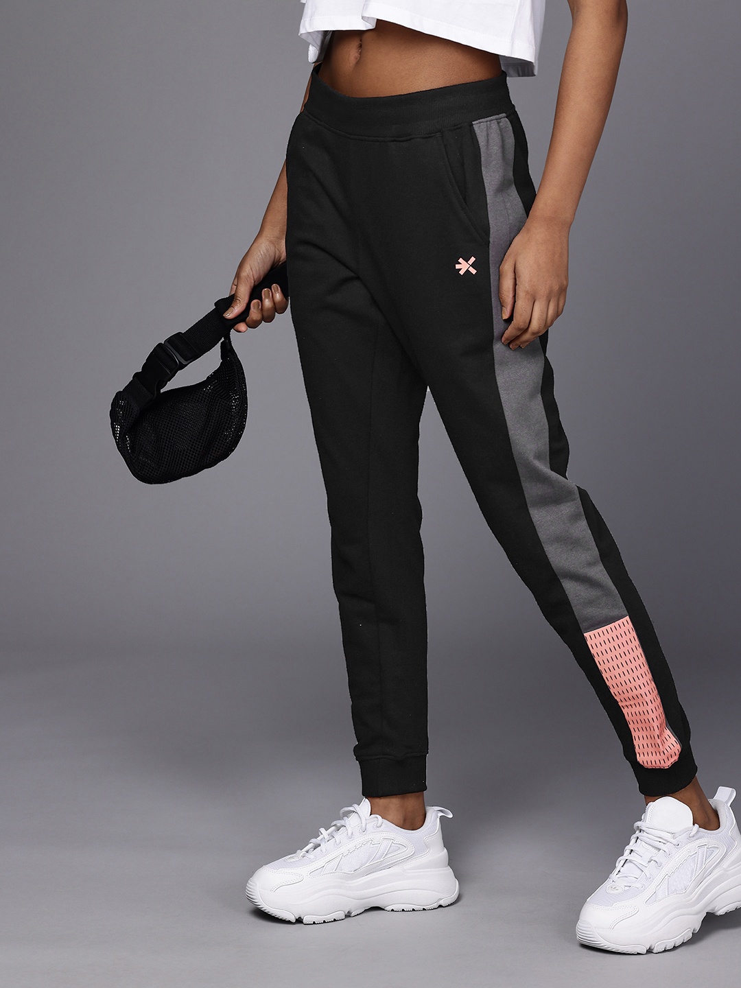 

HRX by Hrithik Roshan Women Lifestyle Colourblocked Joggers, Black