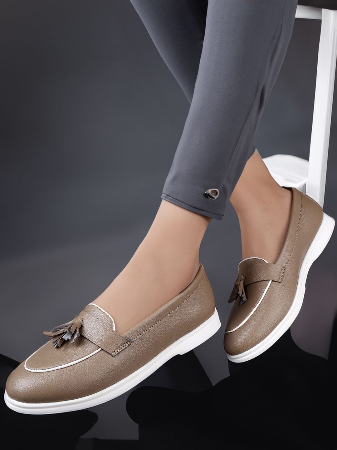 

Bxxy Women PU Slip-On Loafers, Brown