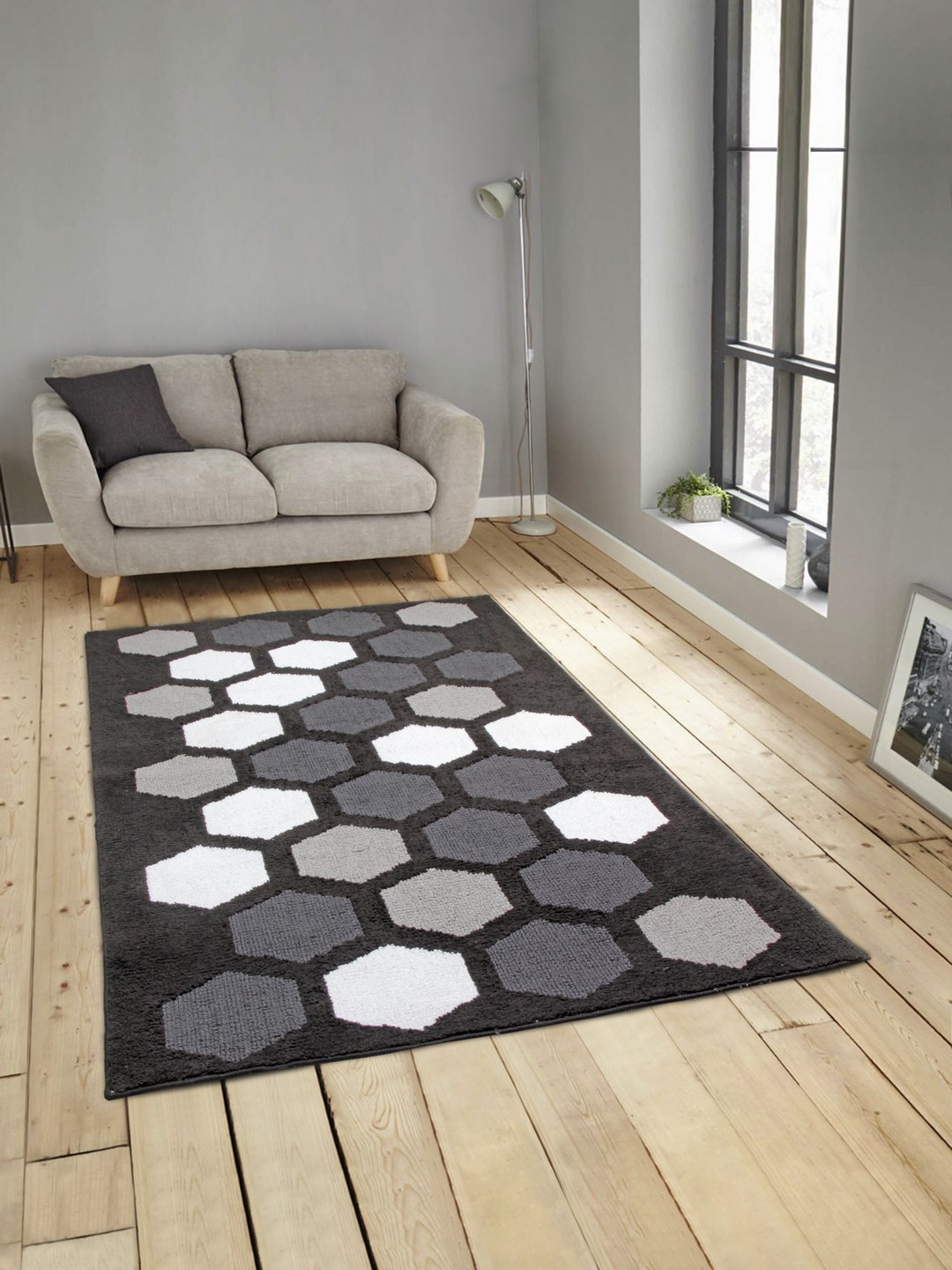 

ROMEE Black & Grey Microfiber Knitted Carpet