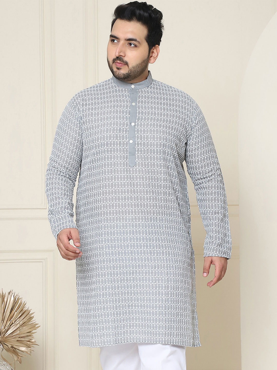 

SOJANYA PLUS Plus Size Floral Embroidered Pure Cotton Straight Kurta, Grey