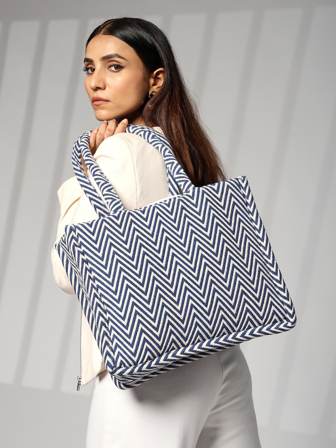 

ENSAC Printed Shopper Handheld Bag with Applique, Blue
