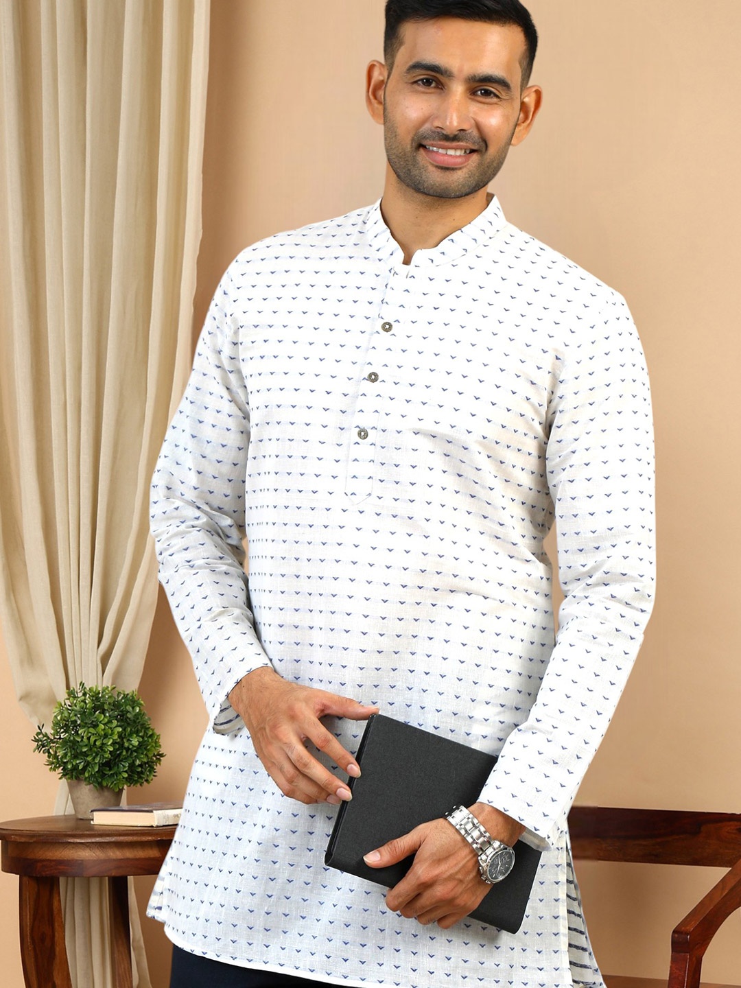 

TATTVA Geometric Woven Design Mandarin Collar Pure Cotton Straight Kurta, White
