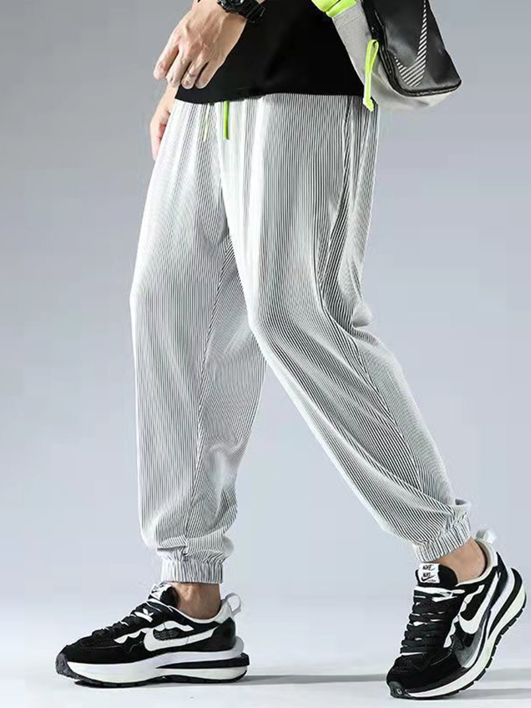 

StyleCast Men Solid Joggers Trousers, Grey