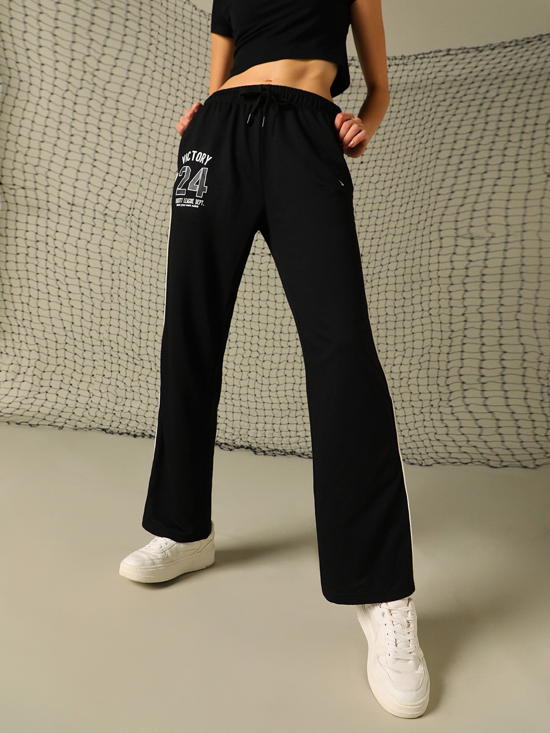 

Hubberholme Women Printed Relaxed Straight Leg High-Rise Easy Wash Trousers, Black