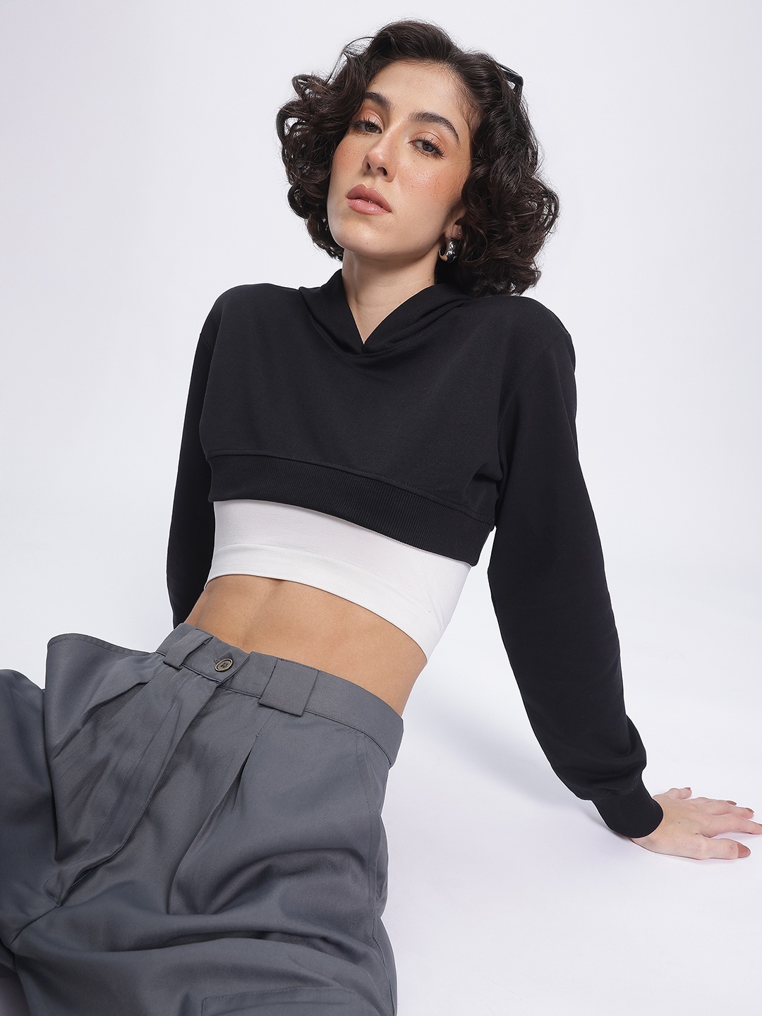 

DressBerry Cropped Hooded Sweatshirt, Black