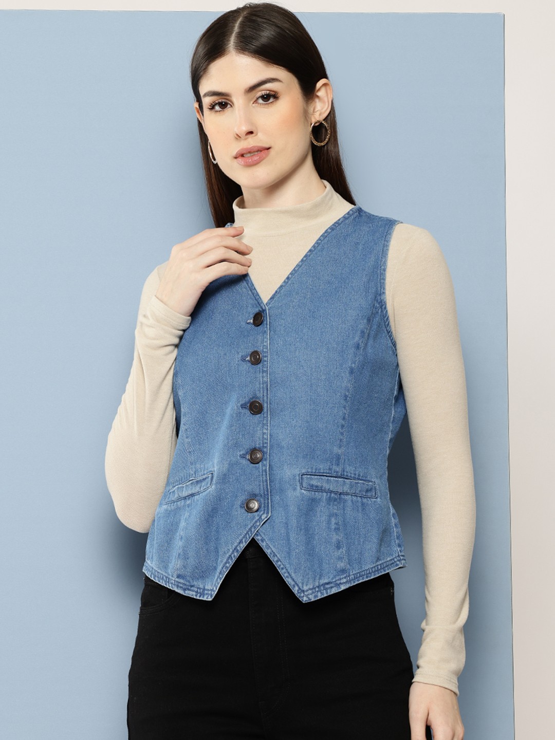 

Chemistry Sleeveless Waistcoat with Button Closure, Blue