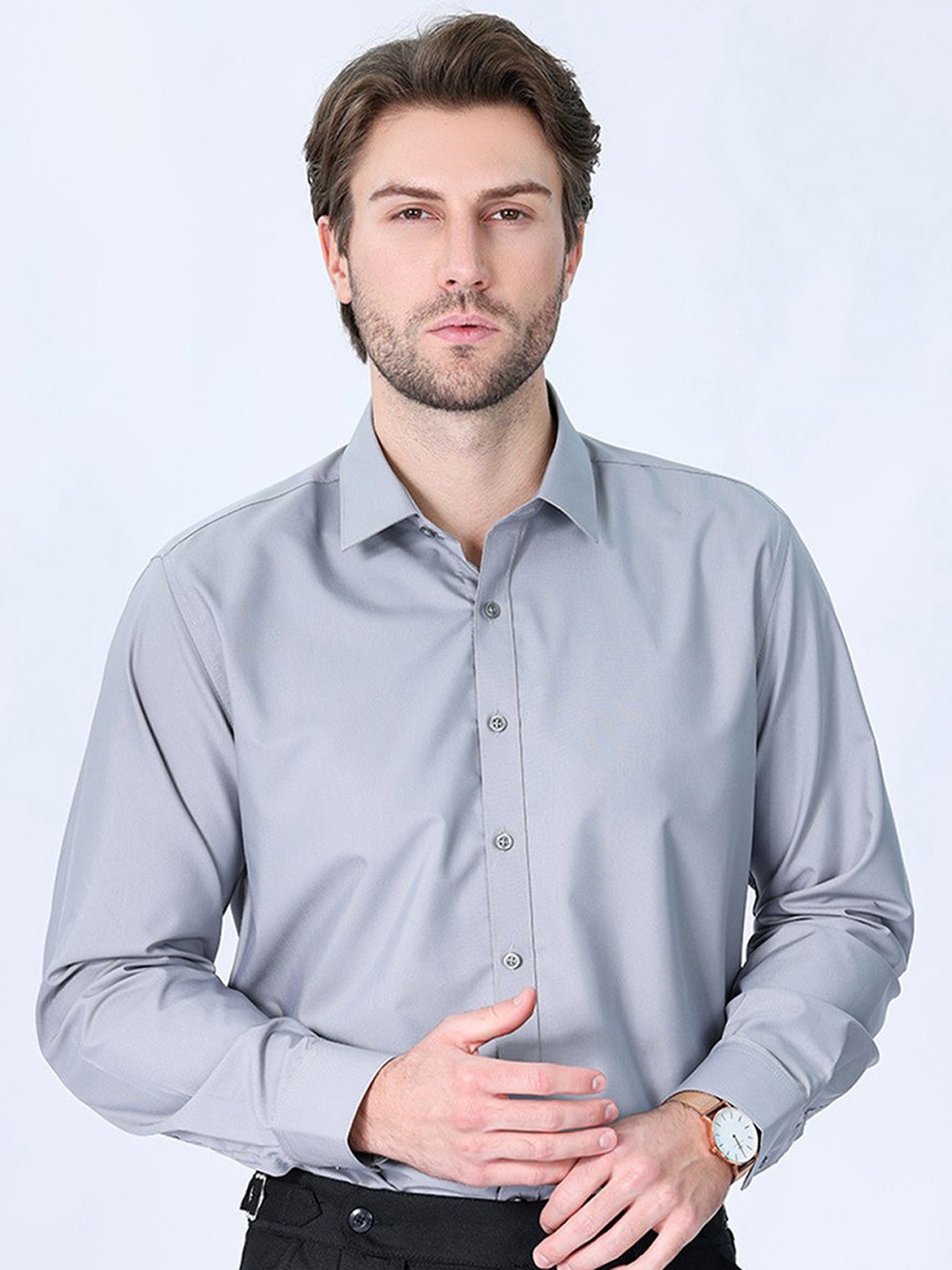 

StyleCast x Revolte Men Cutaway Collar Solid Casual Shirt, Grey