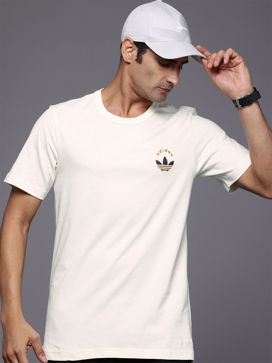 

ADIDAS Originals Men Graphic Detail Pure Cotton T-shirt, Off white