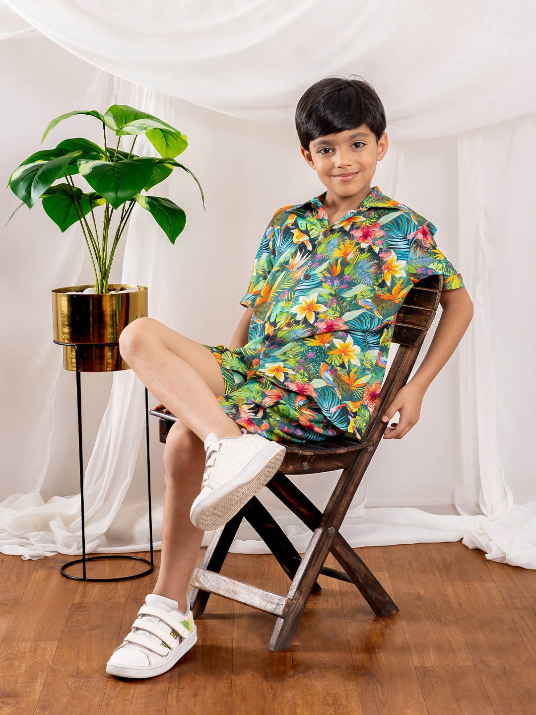 

BEBE UNICORN Boys Floral Printed Shirt Collar Neck Viscose Rayon Shirt With Shorts, Green