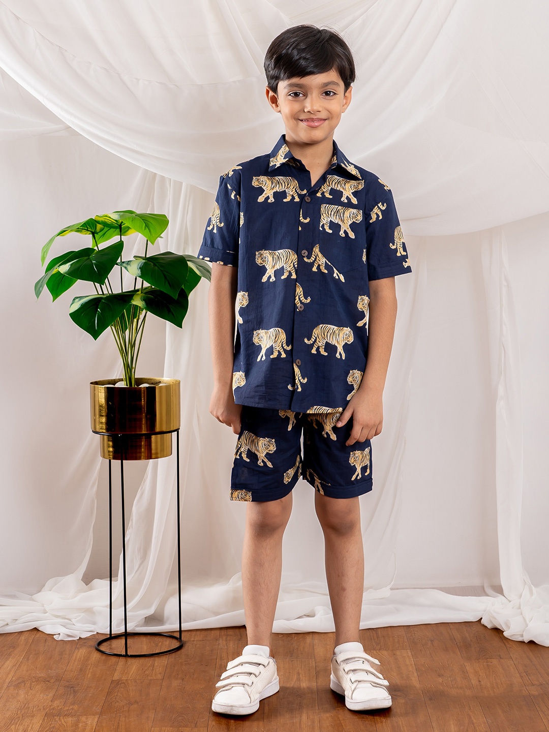 

BEBE UNICORN Boys Animal Printed Shirt Collar Neck Short Sleeves Pure Cotton Clothing Set, Navy blue