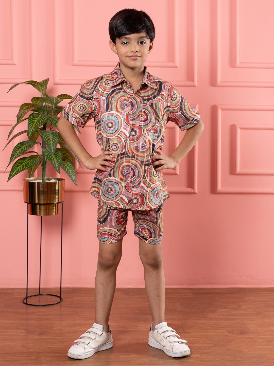 

BEBE UNICORN Boys Geometric Printed Short Sleeves Thread Work Pure Cotton Shirt & Shorts, Pink