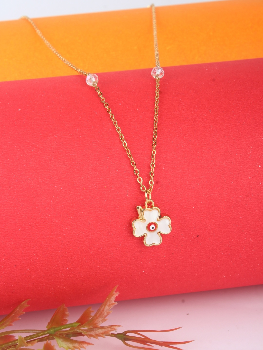 

KPOP Gold-Plated Floral Pendant With Chain