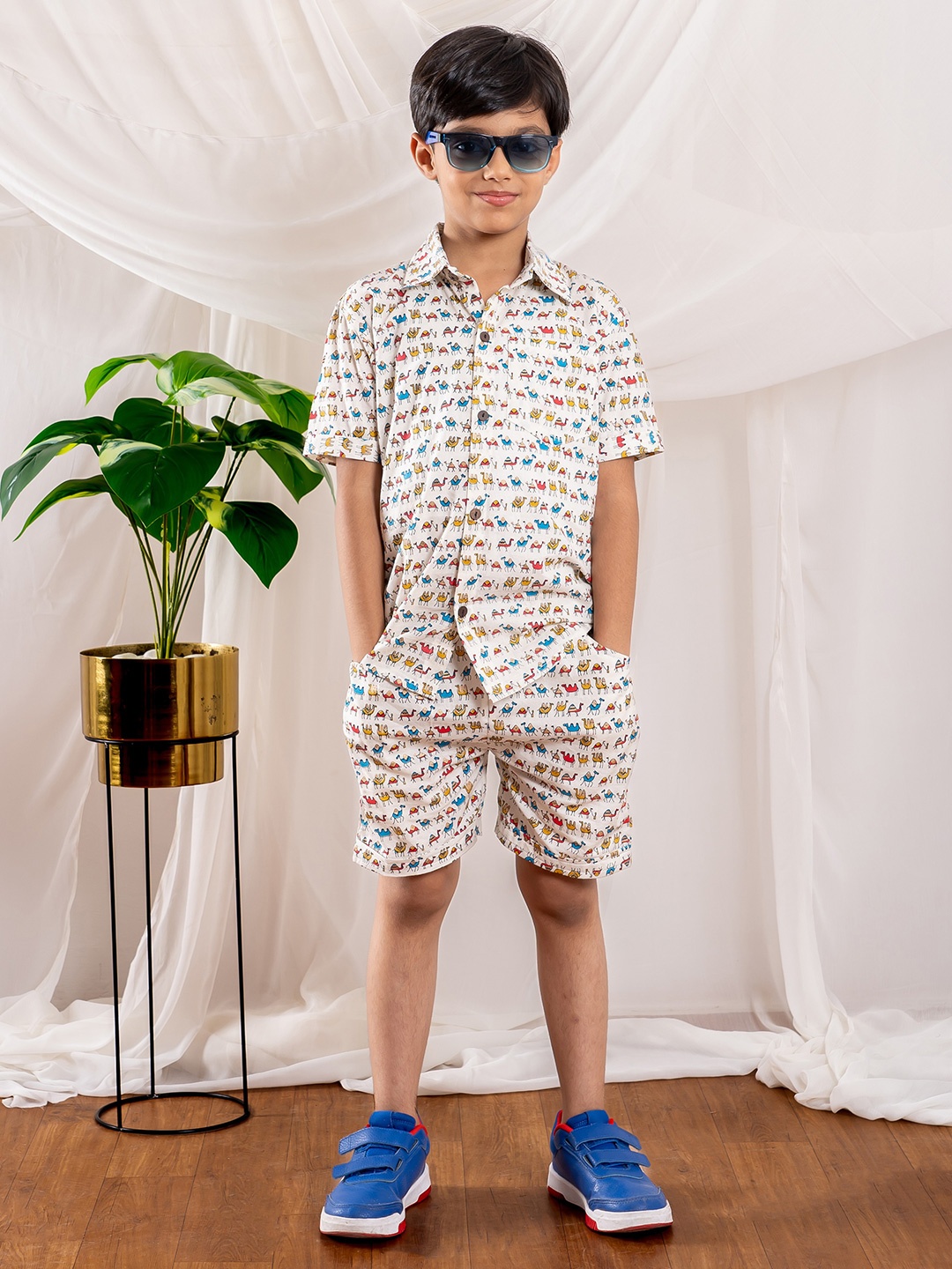 

BEBE UNICORN Boys Printed Shirt Collar Neck Short Sleeves Pure Cotton Shirt With Shorts, White
