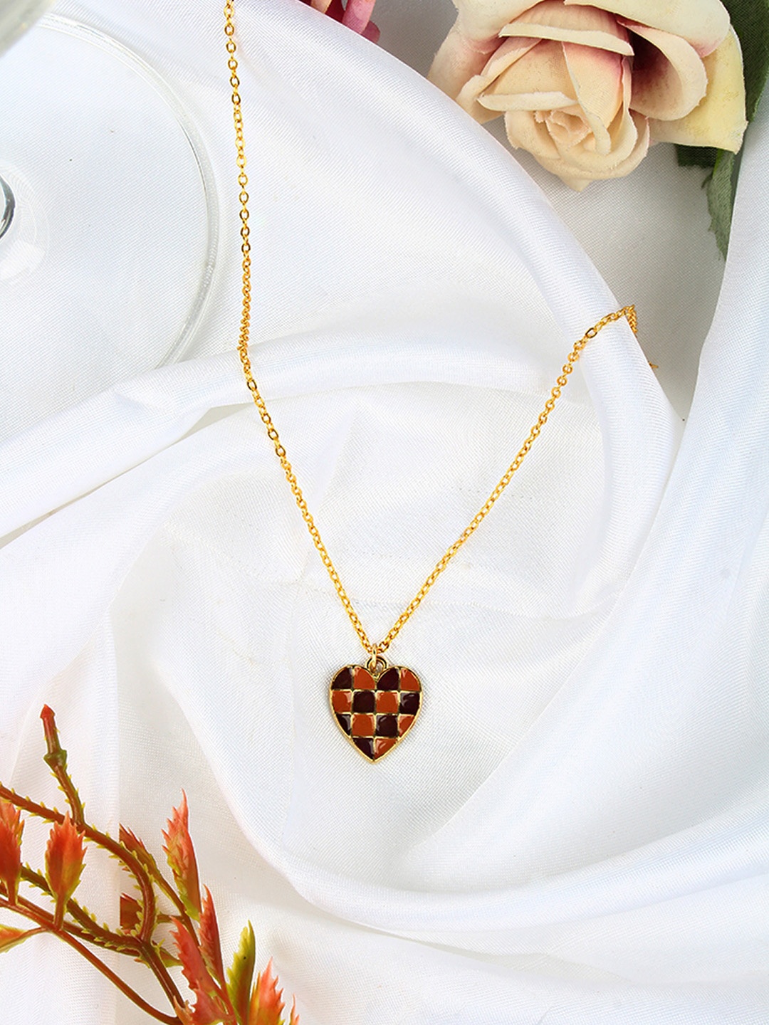 

KPOP Gold-Plated Stone Studded Heart Shaped Pendant With Chain