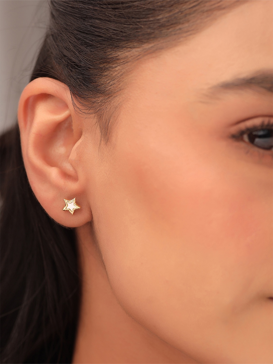 

Kicky And Perky Gold Plated 92.5 Sterling Silver Mother Of Pearl Studded Earrings