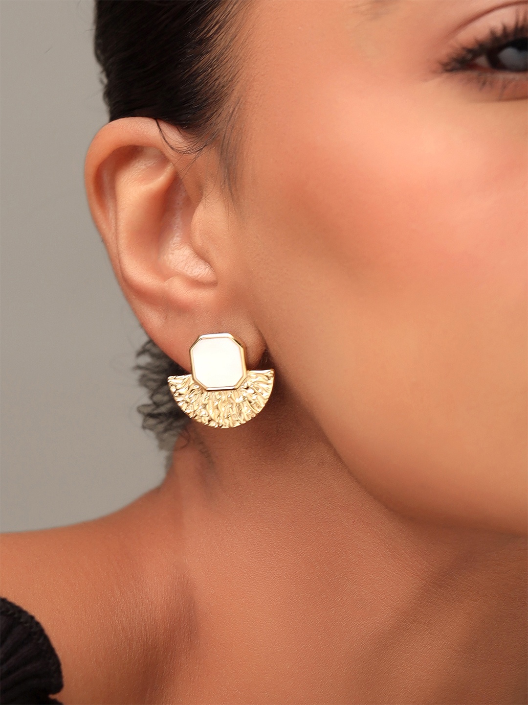 

Kicky And Perky 925 Sterling Silver Gold-Plated Mother of Pearl Contemporary Studs