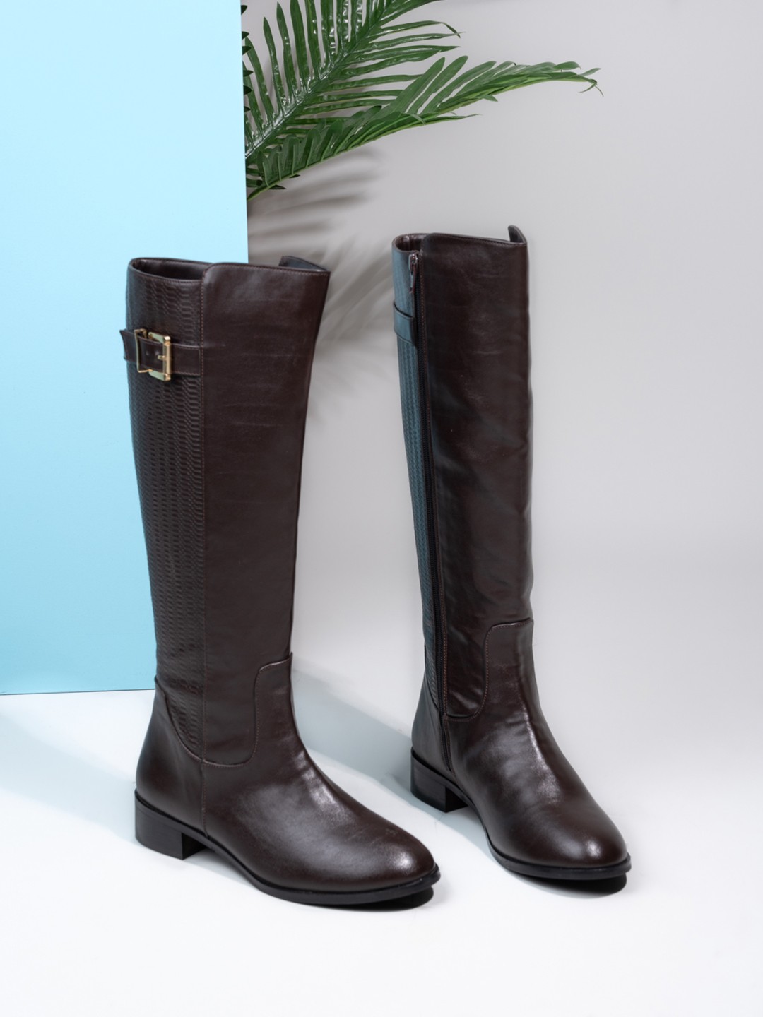 

The Roadster Lifestyle Co Women Round Toe High-Top Regular Boots, Brown