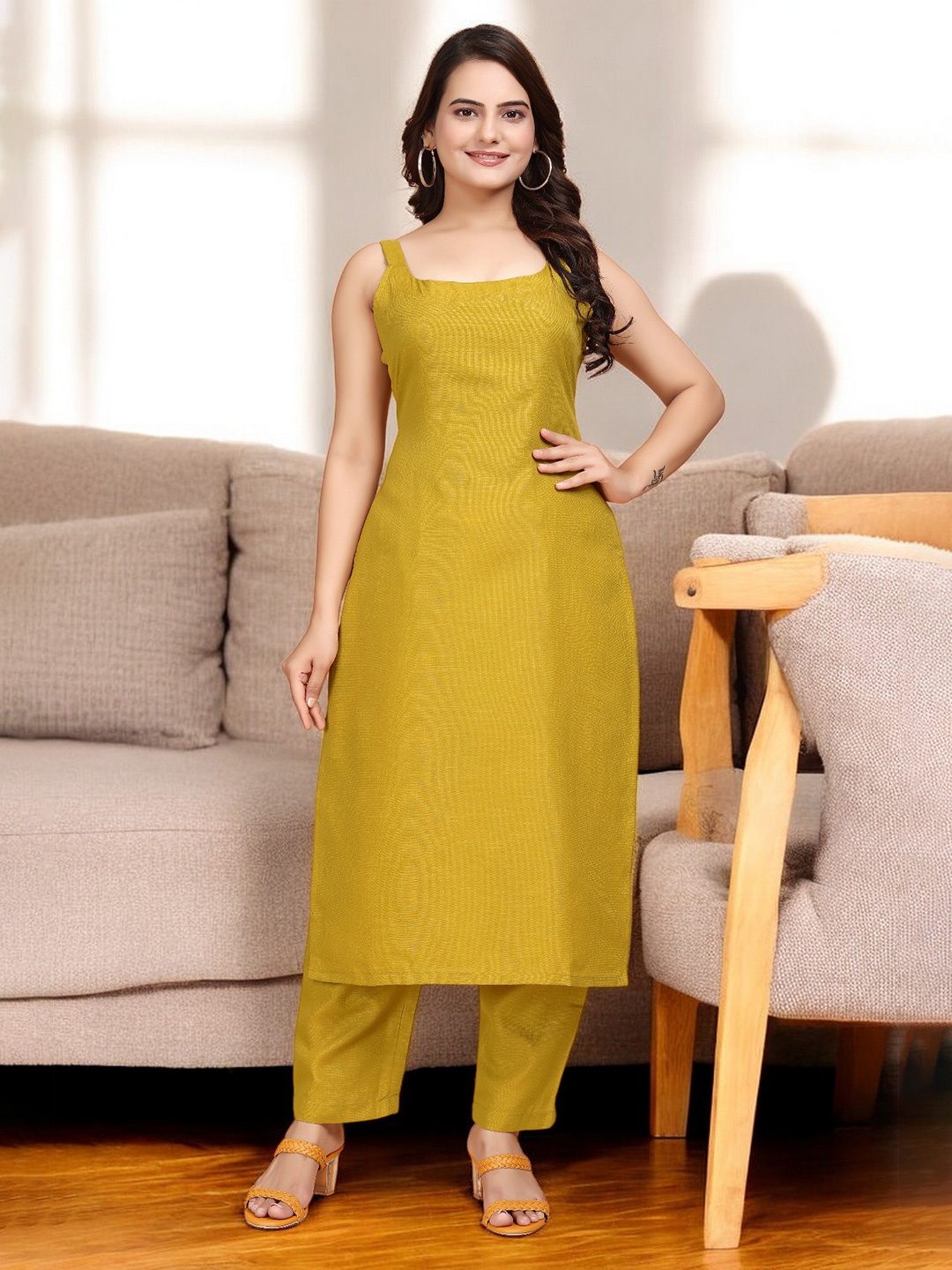 

VORHIZA Round Neck Sleeveless Regular Kurta With Trousers, Yellow