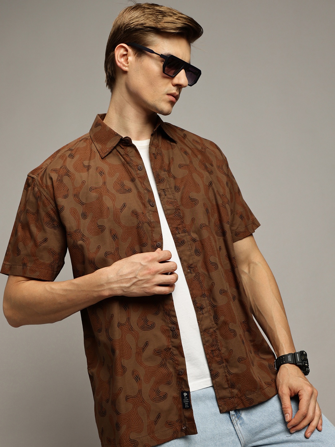 

The Roadster Lifestyle Co. Men Premium Spread Collar Abstract Printed Cotton Casual Shirt, Rust