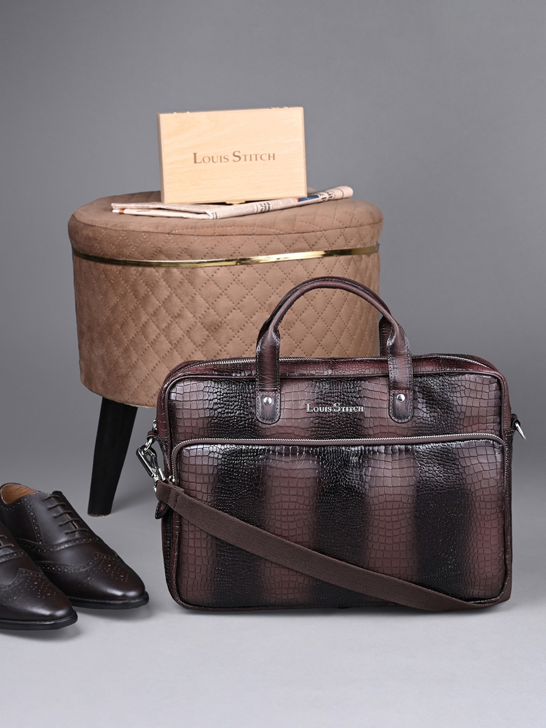 

LOUIS STITCH Men Textured Leather Dual Tone Laptop Bag, Brown
