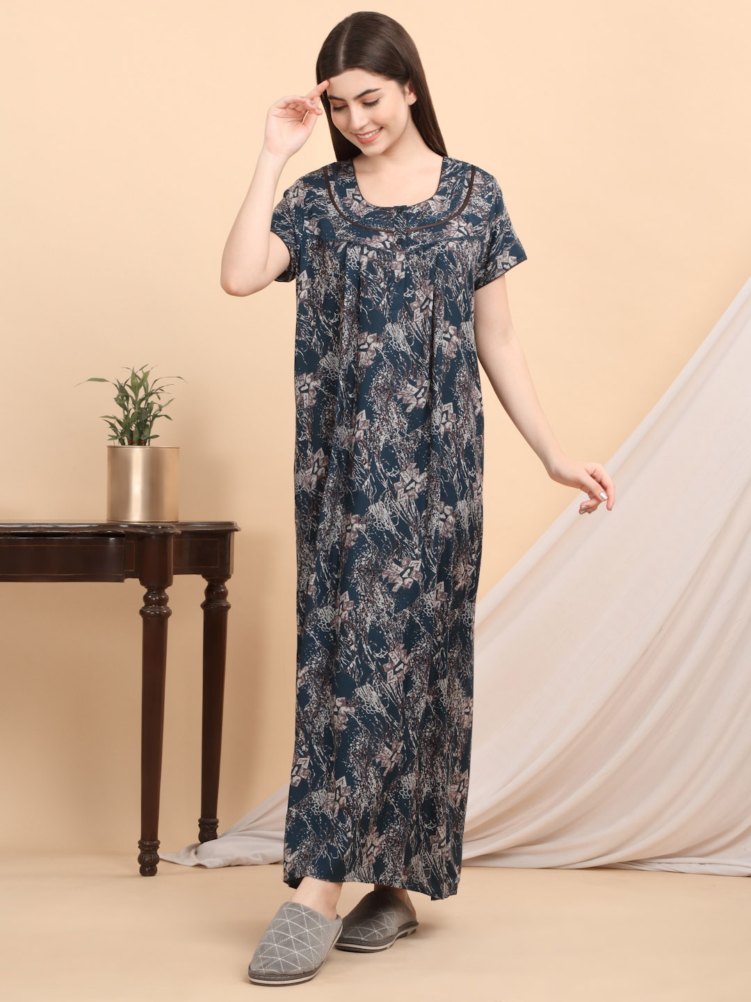 

Sweet Dreams Women Printed Maxi Nightdress, Green