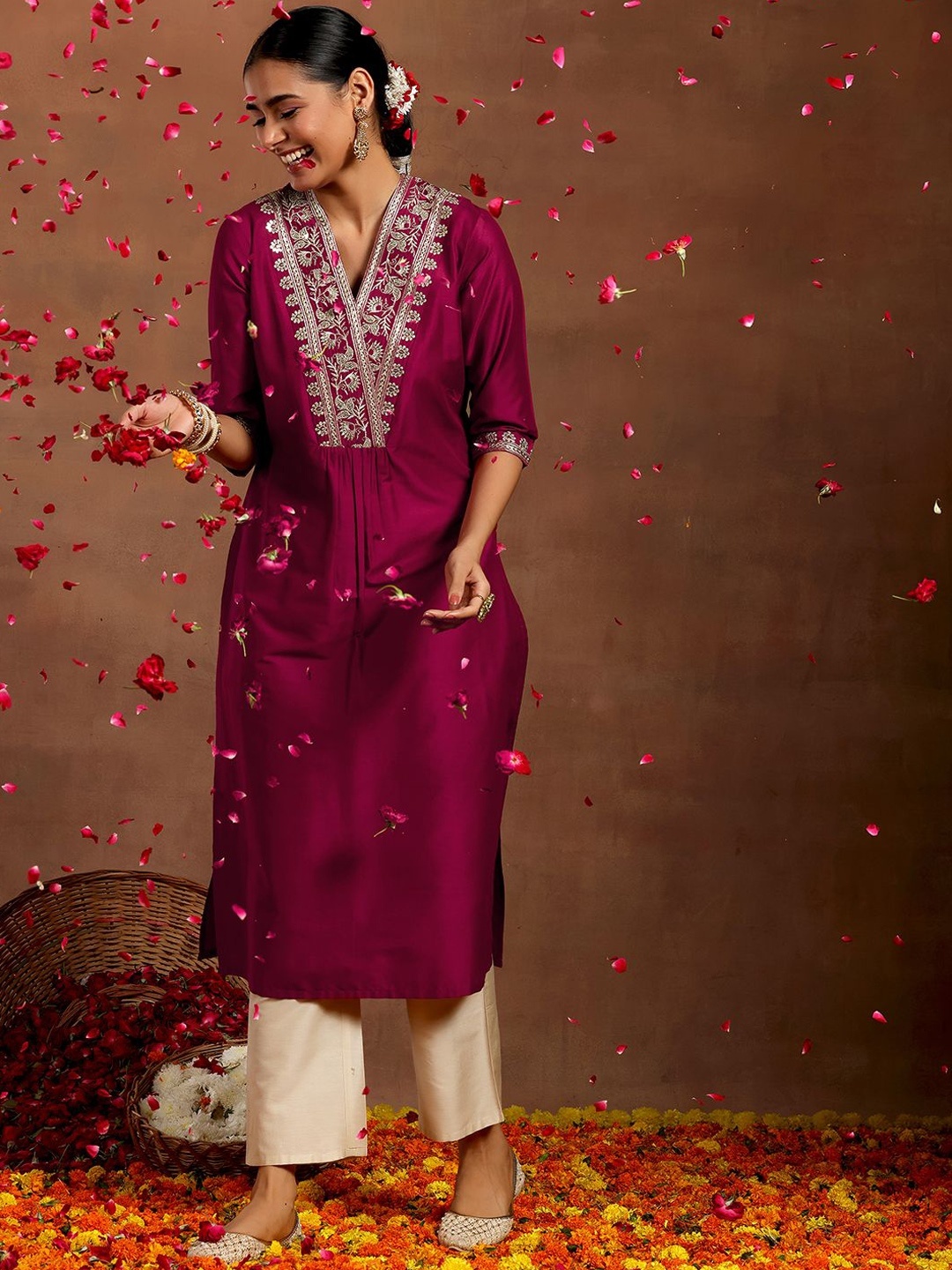 

Libas Floral Yoke Design V-Neck Sequinned Straight Kurta, Maroon