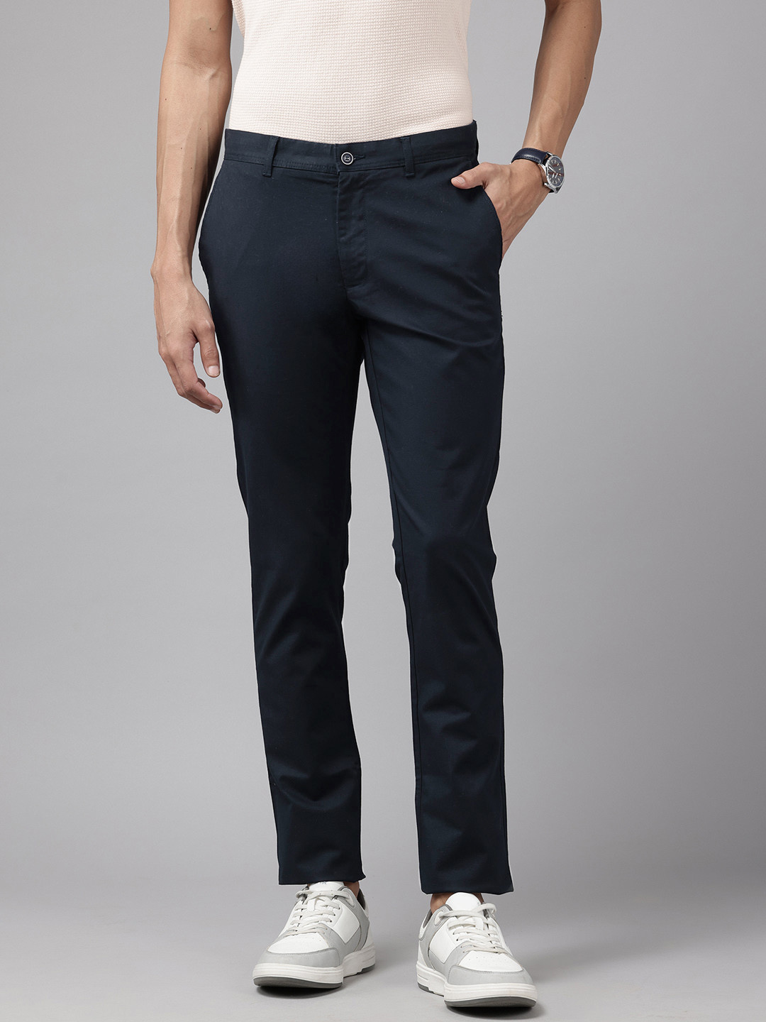

Blackberrys Men Lean Tapered Trousers, Navy blue