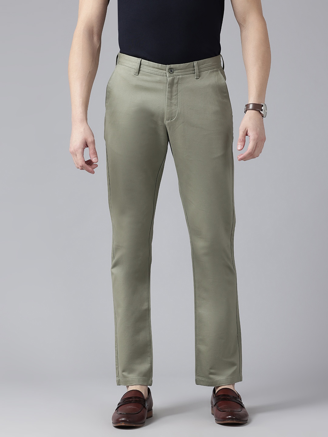 

Blackberrys Men Straight Fit Mid-Rise Chinos, Olive