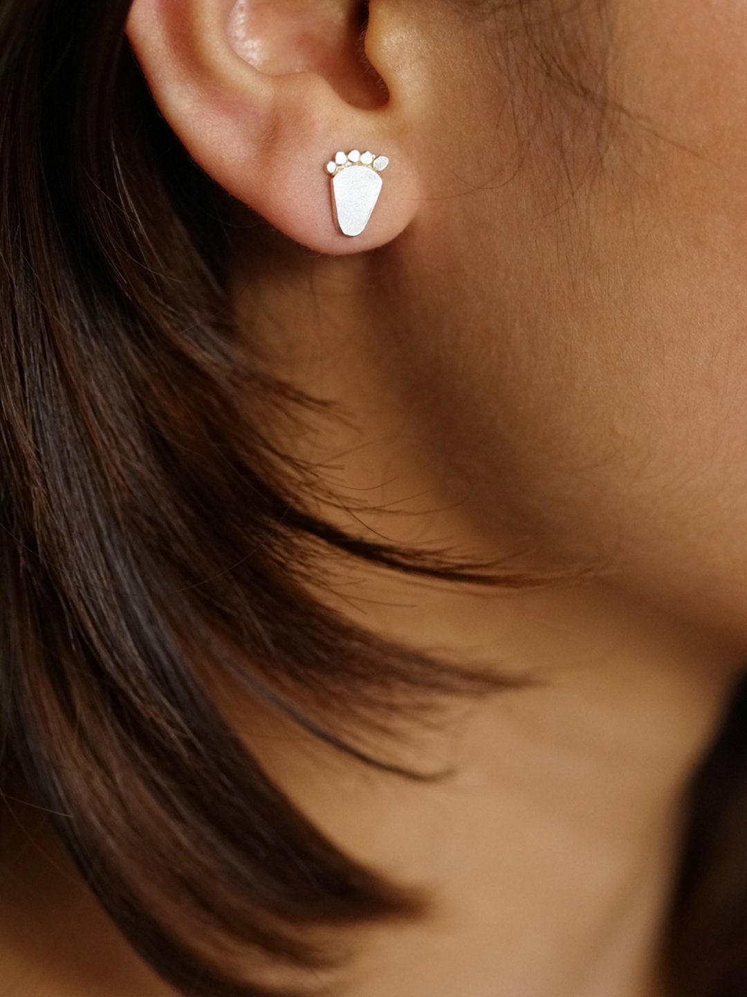

House of Aadyaa 925 Sterling Silver Paool Shaped Studs
