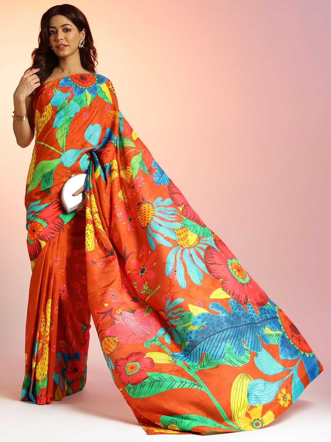 

navyasa by liva Floral Printed Saree, Red