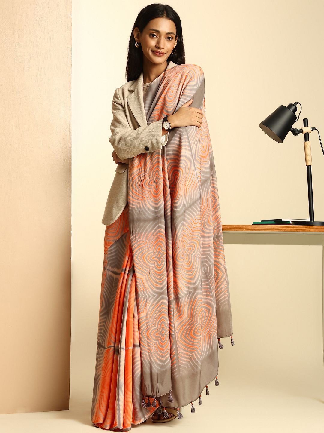 

navyasa by liva Geometric Printed Saree With Blouse Piece, Orange