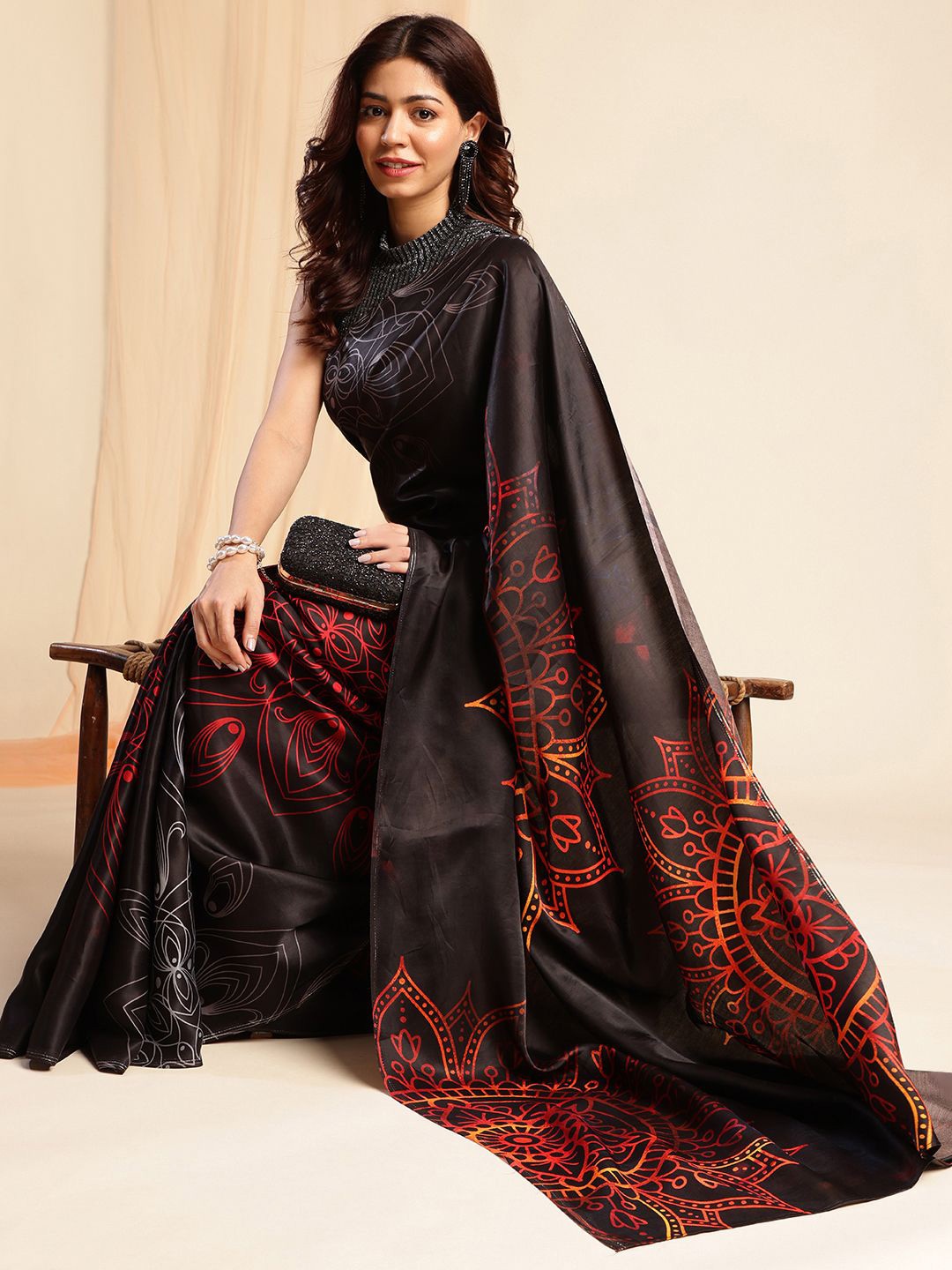 

navyasa by liva Ethnic Motifs Printed Saree, Black