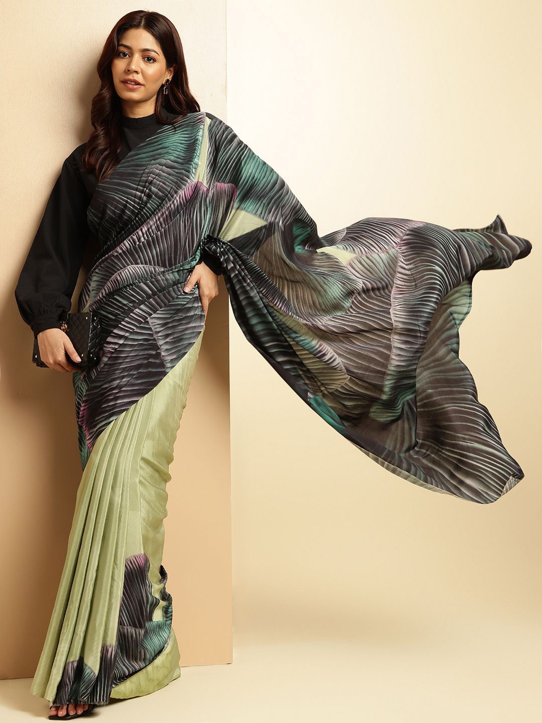 

navyasa by liva Abstract Printed Pure Crepe Half and Half Saree, Green
