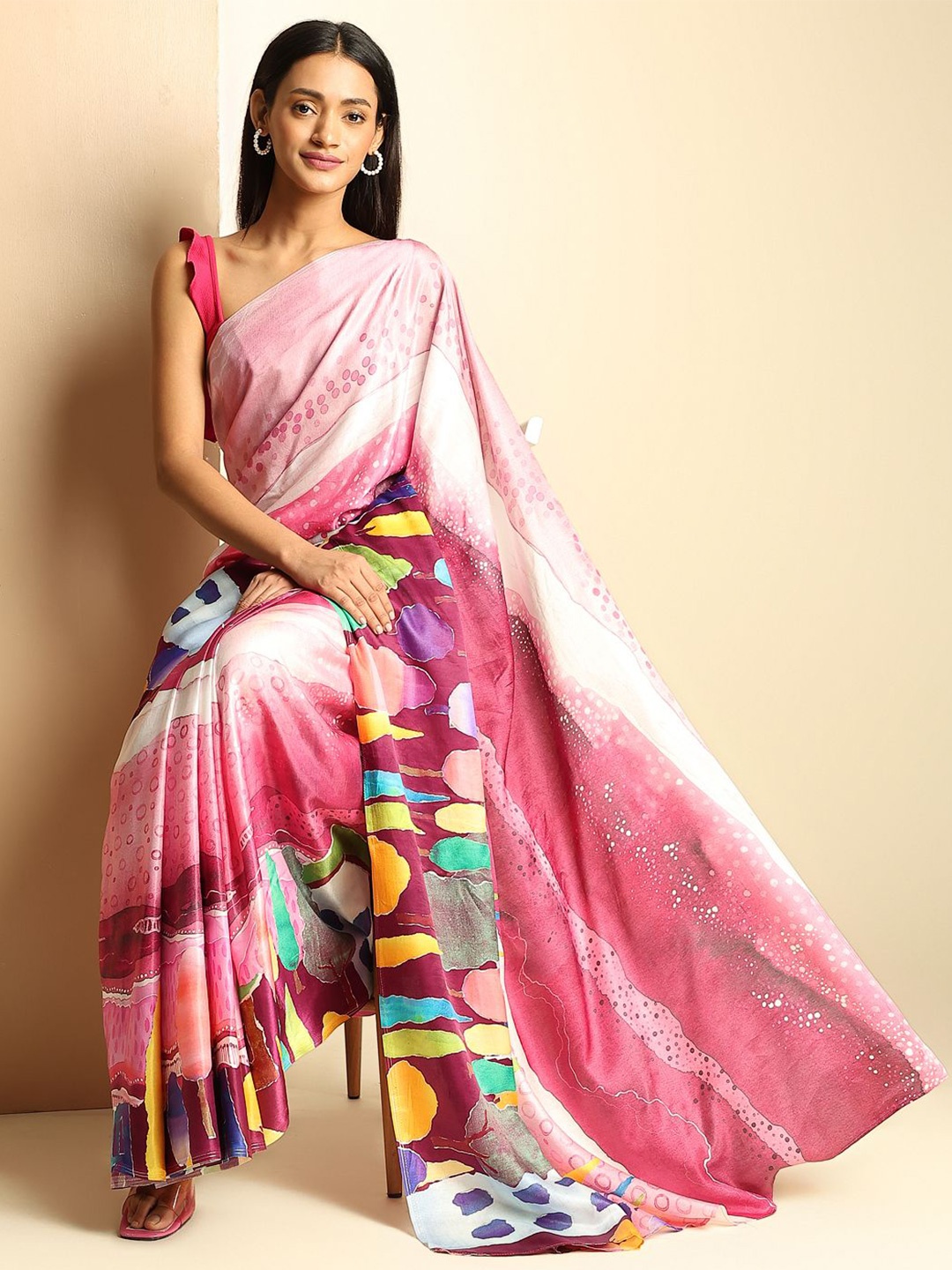 

navyasa by liva Abstract Printed Satin Saree, Maroon