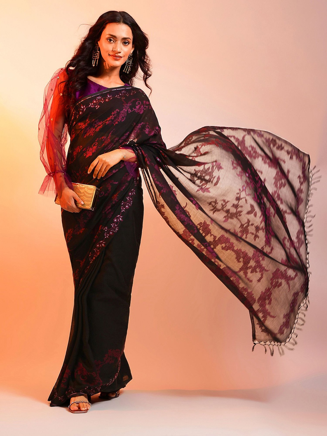 

navyasa by liva Floral Printed Saree, Burgundy