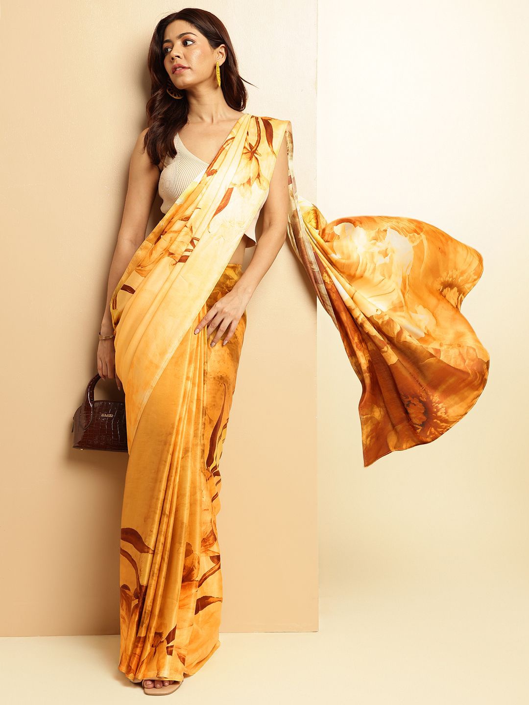 

navyasa by liva Floral Printed Saree With Blouse Piece, Beige