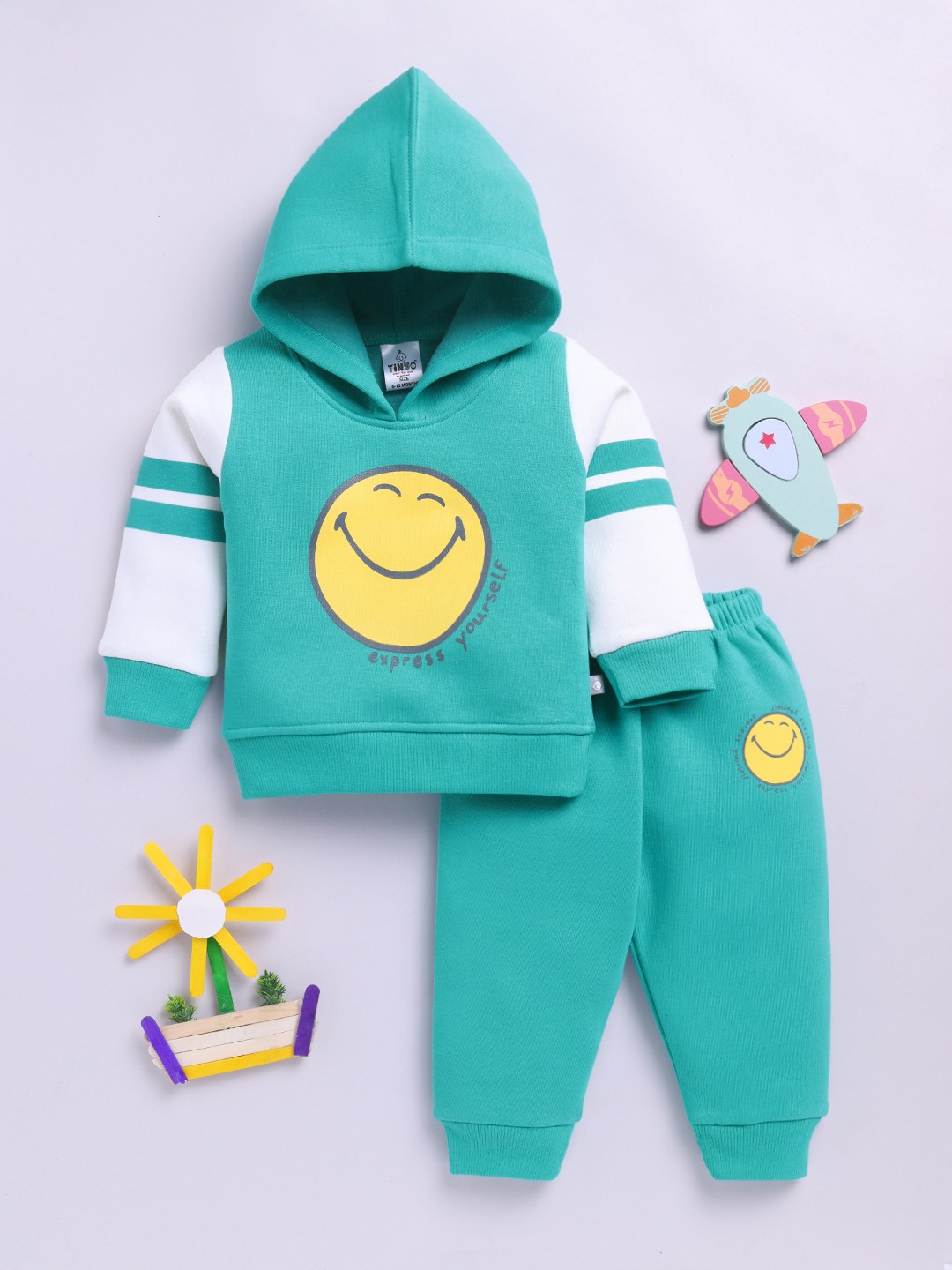 

YK X Tinyo Infant Boys Smiley Printed Hooded Fleece Sweatshirt & Joggers, Green