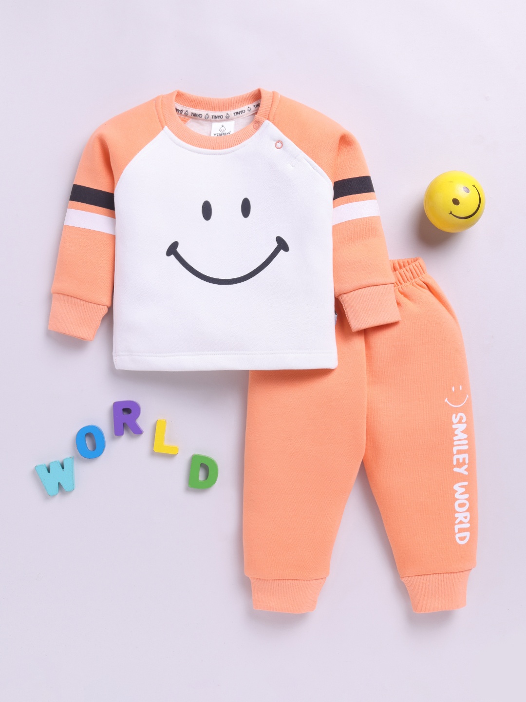 

YK X Tinyo Infant Boys Smiley Printed Fleece T-shirt with Joggers, White